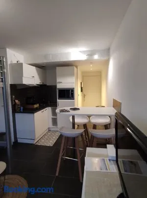 Image of appartement proche plage avec piscine