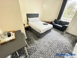 Image of IBROX GuestHouse