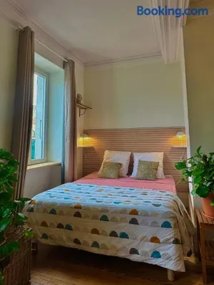 Image of Loft calme, lumineux 58 m2 en ville parking privé