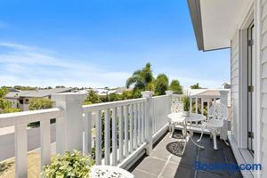 Image of NEW HAVEN - Garden View Balcony