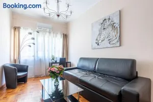 Image of NOTRE DAME - Huge sunny modern 2BR flat - Terrace