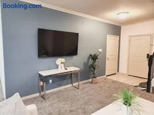 Image of Townhouse near AT&T stadium, Six Flags & Epic Waterpark