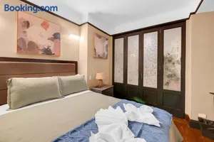 Image of Beautiful Apt Near Times Square with GYM & PATIO