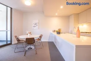 Image of Olympic Park 2 Bedrooms Charm Family Friend Free Parking