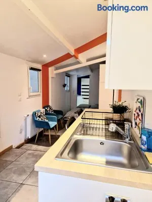 Image of Petit studio avec terrasse