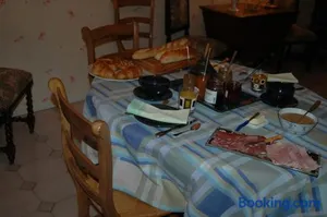 Image of Le Jardin de Roses DOMINIQUE LOREAU