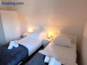 Image of Stay Nest Komfort Ferien- und Monteurwohnungen Küche-Garten