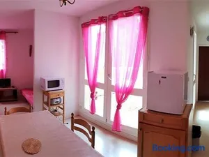 Image of Appartement T2 à 200m de la plage avec terrasse, parking, 5 couchages - Argelès-sur-Mer - FR-1-388-126