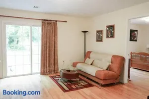 Image of Lovely 2 Bedrooms Apartment