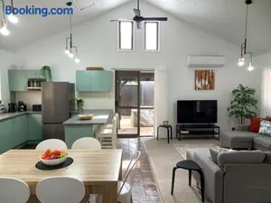 Image of 8 Bomburra Court - Rainbow Beach. Wifi. Aircon