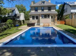 Image of Main Street Oasis Pool and Hot Tub Sleeps 8