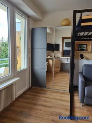 Image of Studio cosy et lumineux bike parking
