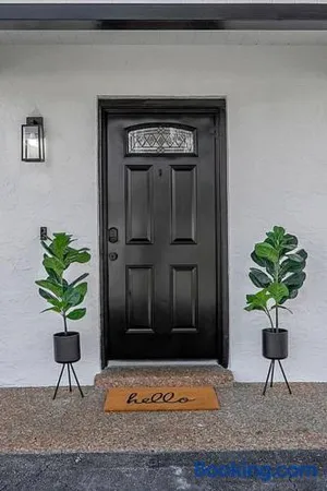 Image of * NEW* The Bungalow Jupiter! - Moremoments Rentals