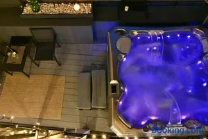Image of Le LOFT, MoonLOVE, Jacuzzi et sauna privatifs sur terrasse, 120m2