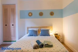 Image of Le Grand Appart' proche commerces
