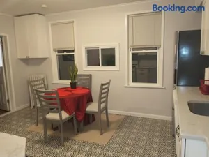 Image of Comfortable 3 Bedroom Apartment 30 Minutes to New York