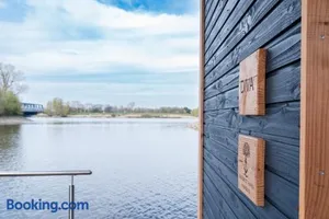 Image of Komfort-Hausboot DIVA mit Kamin