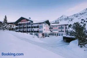 Image of Hotel Montana