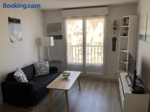 Image of Cabourg: Appartement bord de mer, balcon, internet, parking - FR-1-487-313