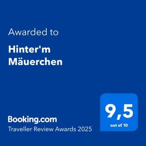 Image of Hinter'm Mäuerchen