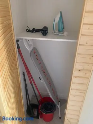 Image of Newly Renovated Spacious 4 bed Apartment