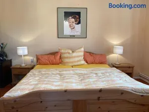 Image of Baeckerei Mueller - große Unterkunft mit mid century Charme, zentral, sehr gut für Familien, privat, Stadt&Natur, Café im Haus