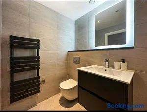Image of 2 Bedroomed apt by Sefton Park and Spire Hospital