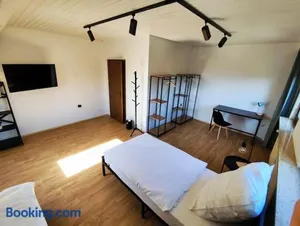 Image of Charmantes 2 BR Apartment mit Parkplatz