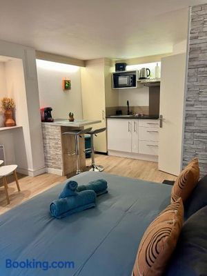 Image of Casa Cloutiers #1, #2 & #3 - Jolis Studios - Emplacement Idéal Hyper Centre Brive