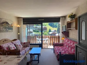 Image of Appartement 2 Pièces avec Terrasse et Parking, Centre Village à La Clusaz, Proche Pistes et Commerces - FR-1-437-96