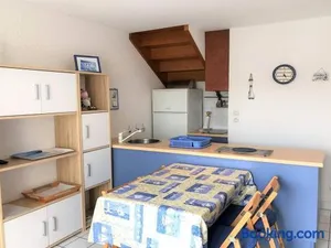 Image of Appartement mansardé avec terrasse à 100m de la Plage St-Guirec, Ploumanac'h - FR-1-368-161