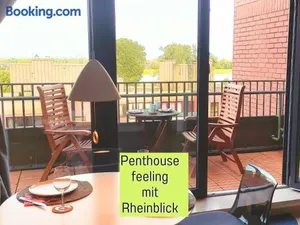 Image of Rheinblick7 Neuss - Spektakulärer Blick auf die Düsseldorfer Skyline - Ruhig Modern Privatparkplatz Aufzug - Top Anbindung an Messe Flughafen Hauptbahnhof