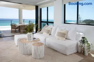 Image of Villa Sol - Luxury 3 Bedroom Villa in Kirra