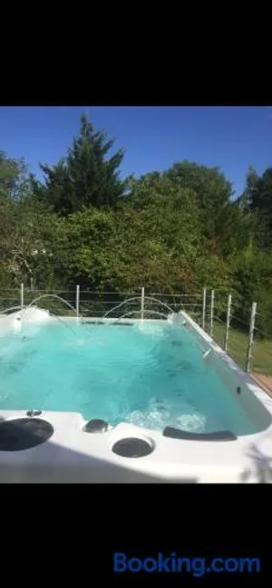 Image of Un Petit COIN DE PARADIS IDEAL JO Belle Étape à 30 minutes Sud de Paris