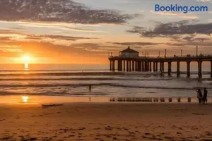 Image of Walk 2 Beach, Parking, AC, WD,15min 2LAX,Remodel