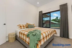 Image of COSY RETREAT ON FOREST --- Offering 3 Comfortable Bedrooms - Sleeps Up to 6 - Please Note - If Booking for 5 or more guests all 3 rooms will be required