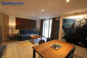Image of Jolie appartement avec véranda proche de la place des lices