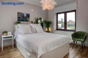 Image of BnB Pastel -B&B Breakfast Included-