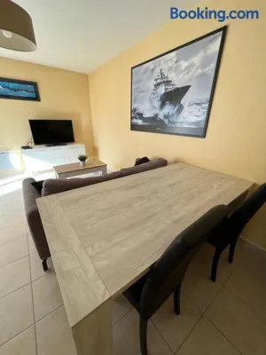 Image of L'escapade