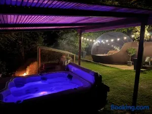 Image of La bulle bien belge avec jacuzzi