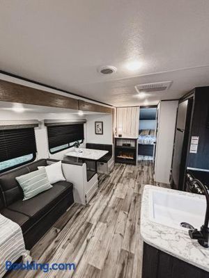 Image of RV Rental 26RLC