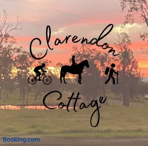 Image of Clarendon Cottage, near Lowood , Fernvale, right on the BVRT