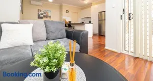 Image of 4 BR Home with Garage- 5 minute walk to shops, takeaway, cafe and two supermarkets