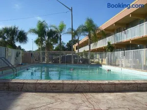 Image of America's Best Inn & Suites-Lakeland