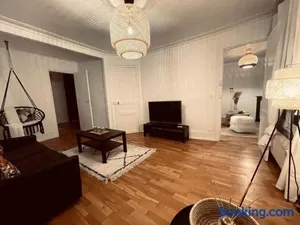 Image of Chic Apartment on the famous shopping Rue du Faubourg Saint-Honoré street