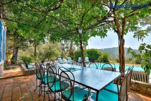 Image of Villa Provençale avec 2 maisons d'amis ,piscine ,Jacuzzi ,vue mer