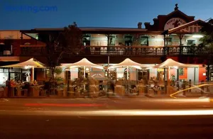 Image of Prince of Wales Hotel, Bunbury