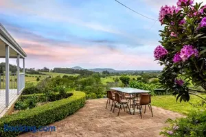 Image of Olive Grove - Pet Friendly with Fireplace