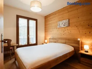 Image of 3***, proche pistes, ensoleillé, Wi-Fi, parking - FR-1-304-183