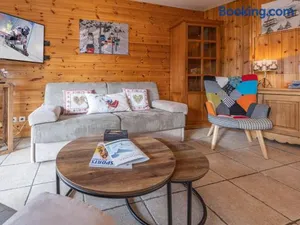 Image of Appartement Confortable avec Terrasse pour Famille à Huez - FR-1-645-17